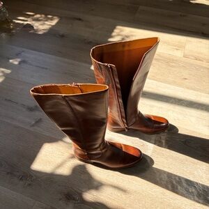 Frye Jolie Whip Cognac
Leather Knee High Tall Boot